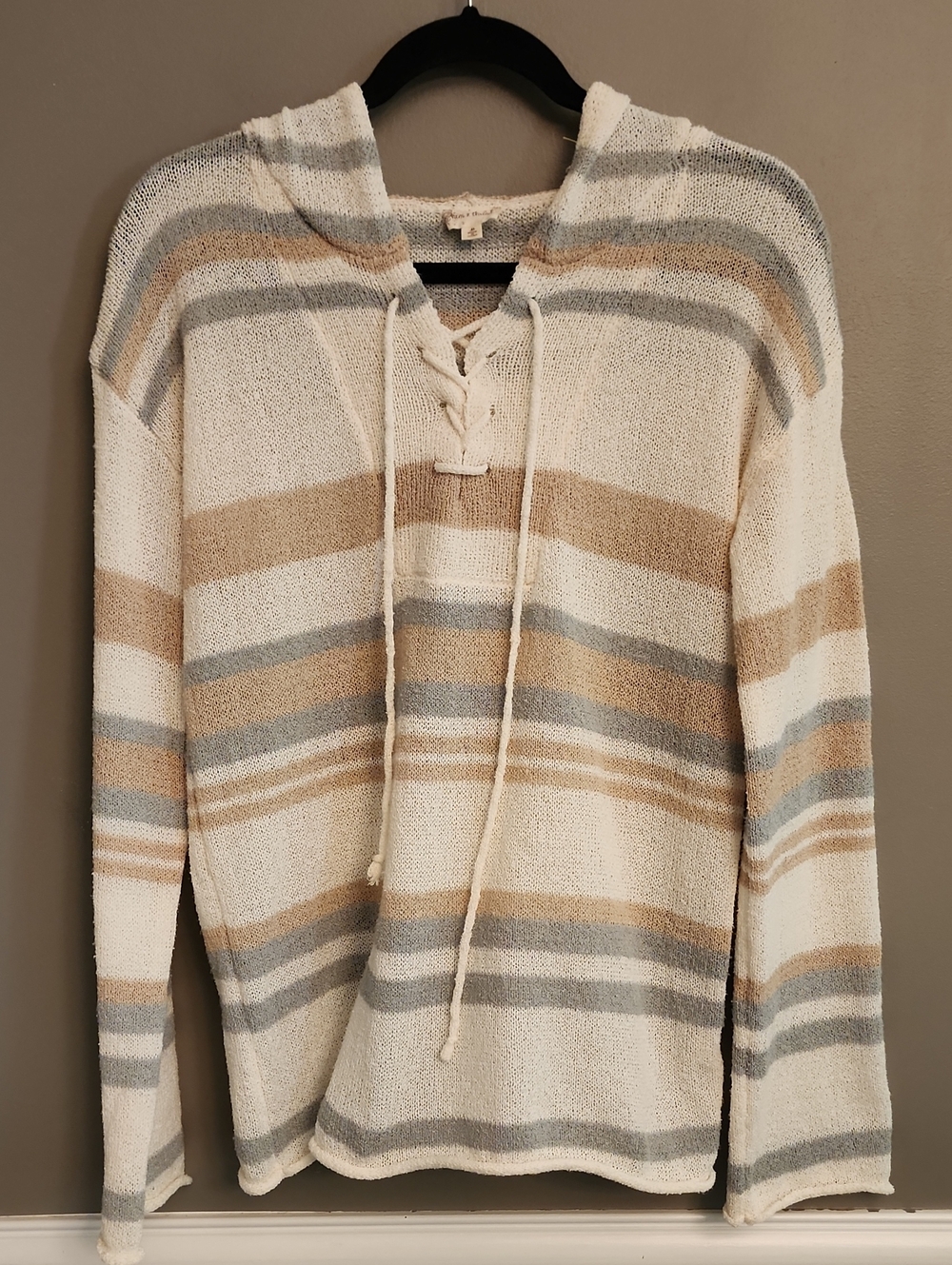 Hem And Thread Striped Lace-Up Hooded Sweater